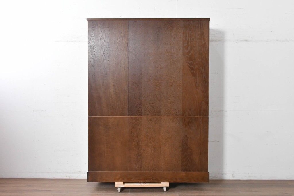 中古　美品　横浜クラシック家具　ノックオンウッド(knockonwood)　コロニアルシリーズ(Colonial Series)　カップボード　定価約80万円　(R-091110)