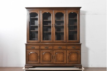 中古　横浜クラシック家具　ノックオンウッド(knockonwood)　Hand Made　コロニアルシリーズ(Colonial Series)　収納力抜群のカップボード　定価約110万円　(R-091112)