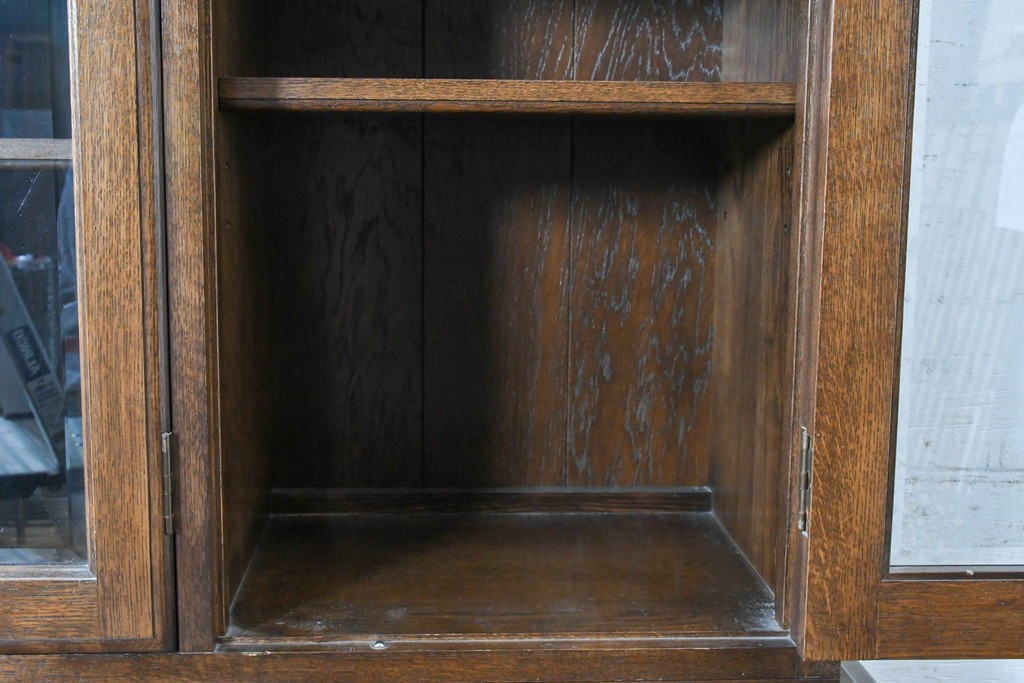 中古　横浜クラシック家具　ノックオンウッド(knockonwood)　Hand Made　コロニアルシリーズ(Colonial Series)　収納力抜群のカップボード　定価約110万円　(R-091112)