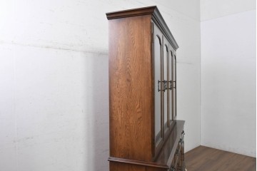 中古　横浜クラシック家具　ノックオンウッド(knockonwood)　Hand Made　コロニアルシリーズ(Colonial Series)　収納力抜群のカップボード　定価約110万円　(R-091112)