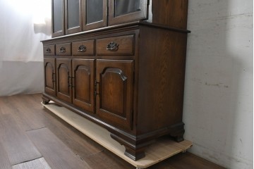 中古　横浜クラシック家具　ノックオンウッド(knockonwood)　Hand Made　コロニアルシリーズ(Colonial Series)　収納力抜群のカップボード　定価約110万円　(R-091112)
