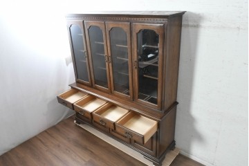 中古　横浜クラシック家具　ノックオンウッド(knockonwood)　Hand Made　コロニアルシリーズ(Colonial Series)　収納力抜群のカップボード　定価約110万円　(R-091112)