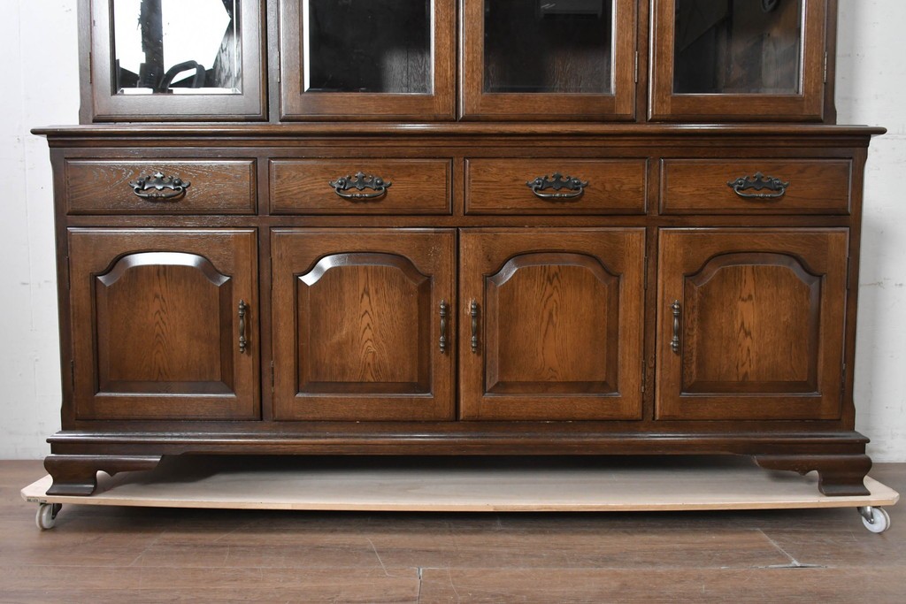 中古　横浜クラシック家具　ノックオンウッド(knockonwood)　Hand Made　コロニアルシリーズ(Colonial Series)　収納力抜群のカップボード　定価約110万円　(R-091112)