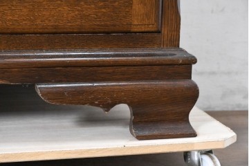 中古　横浜クラシック家具　ノックオンウッド(knockonwood)　Hand Made　コロニアルシリーズ(Colonial Series)　収納力抜群のカップボード　定価約110万円　(R-091112)