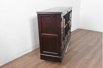 中古　希少な廃番品　北海道民芸家具　ガラス扉と板扉を備えたサイドボード　(R-091113)