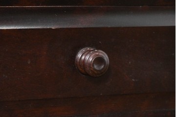 中古　希少な廃番品　北海道民芸家具　ガラス扉と板扉を備えたサイドボード　(R-091113)