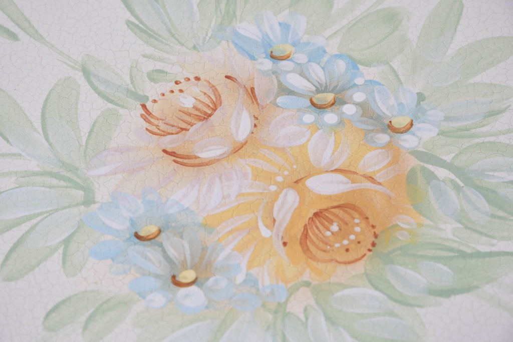 中古　イタリア高級家具　SILIK(シリック)　特大!!　花絵と華やかな装飾が目を引くダイニングテーブル　定価約200万円　(R-091114)