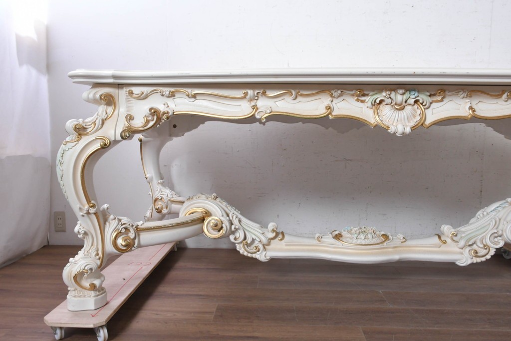 中古　イタリア高級家具　SILIK(シリック)　特大!!　花絵と華やかな装飾が目を引くダイニングテーブル　定価約200万円　(R-091114)