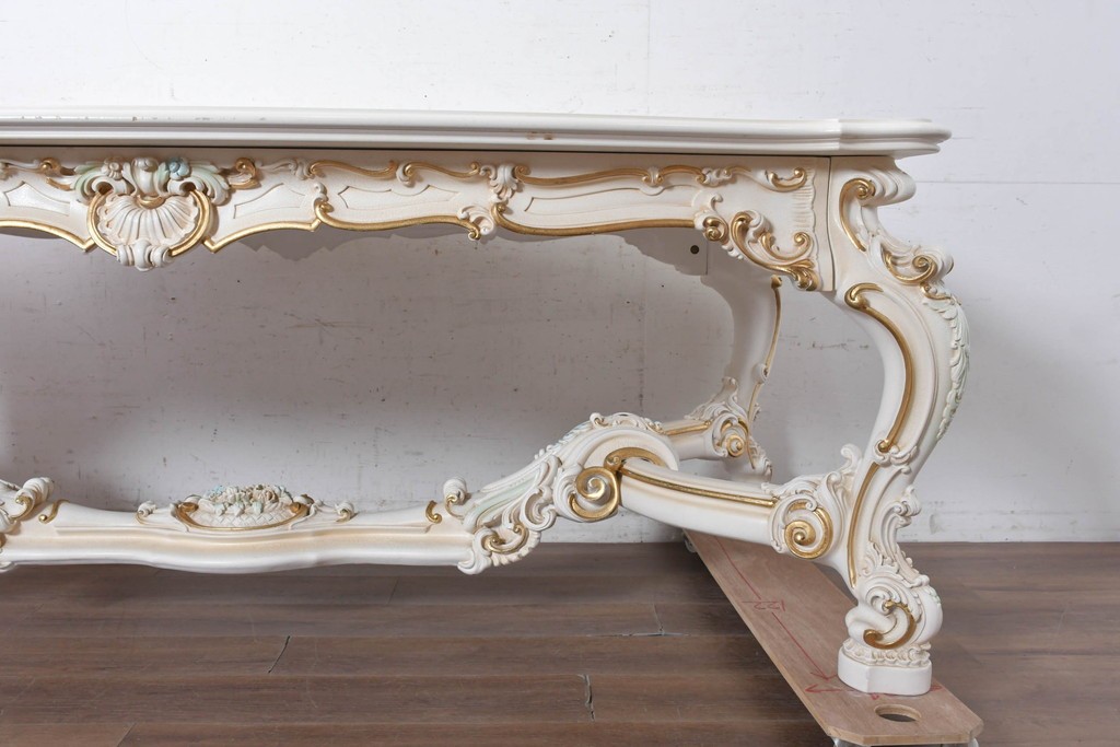 中古　イタリア高級家具　SILIK(シリック)　特大!!　花絵と華やかな装飾が目を引くダイニングテーブル　定価約200万円　(R-091114)