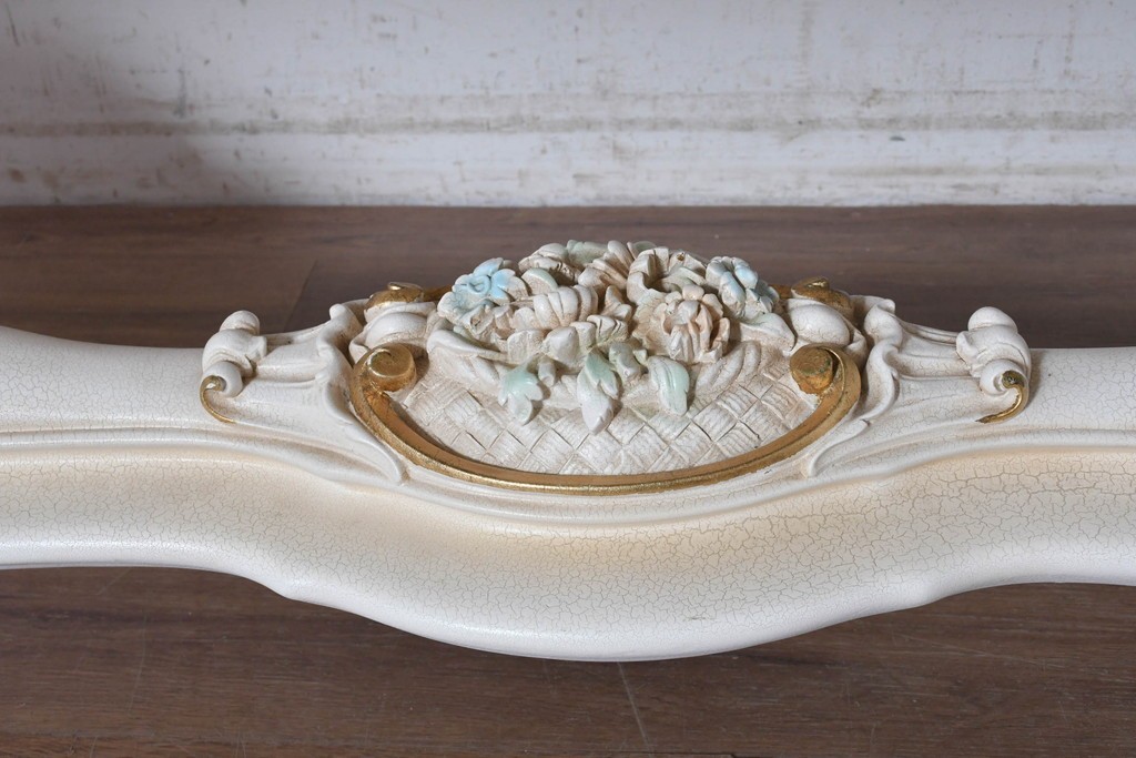 中古　イタリア高級家具　SILIK(シリック)　特大!!　花絵と華やかな装飾が目を引くダイニングテーブル　定価約200万円　(R-091114)