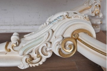 中古　イタリア高級家具　SILIK(シリック)　特大!!　花絵と華やかな装飾が目を引くダイニングテーブル　定価約200万円　(R-091114)