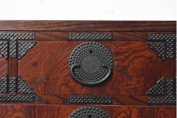 中古　美品　岩谷堂箪笥　雫月(しずく)3号　人気のあられ金具が映える整理箪笥　(R-091116)