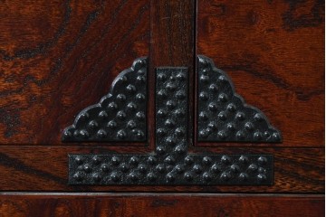中古　美品　岩谷堂箪笥　雫月(しずく)3号　人気のあられ金具が映える整理箪笥　(R-091116)