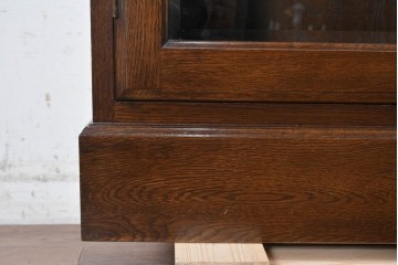 中古　横浜クラシック家具　ノックオンウッド(knockonwood)　オーク材　端正な佇まいのブックケース　(R-091118)