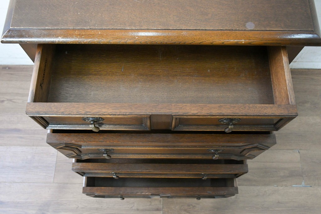 中古　横浜クラシック家具　ノックオンウッド(knockonwood)　凝ったデザインのジャコビアンチェスト　(R-091119)