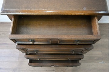 中古　横浜クラシック家具　ノックオンウッド(knockonwood)　凝ったデザインのジャコビアンチェスト　(R-091119)