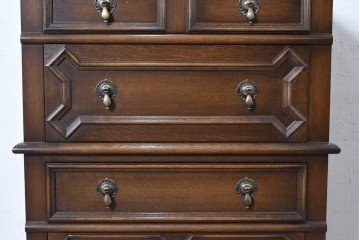 中古　横浜クラシック家具　ノックオンウッド(knockonwood)　凝ったデザインのジャコビアンチェスト　(R-091119)