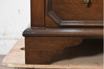 中古　横浜クラシック家具　ノックオンウッド(knockonwood)　凝ったデザインのジャコビアンチェスト　(R-091119)