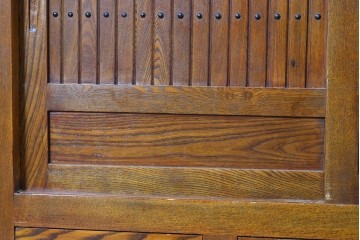 和製ヴィンテージ　昭和後期　ニレ材　千本格子と7杯の引き出しを備えた水屋サイドボード　(R-091121)