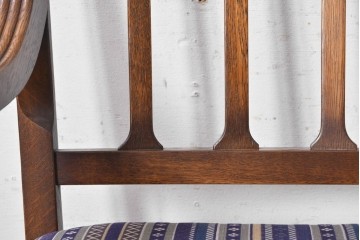 中古　美品　旭川家具　加藤木工　Brooks(ブルックス)　ナラ材　ブルーストライプの座面がおしゃれなアームチェア　(R-091126)
