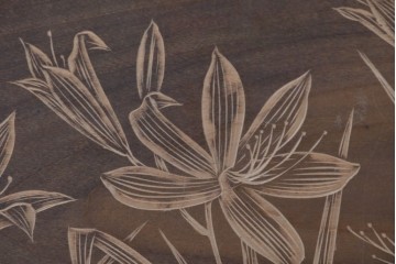 和製ヴィンテージ　日光彫り　4種の草花彫刻が広がるレトロなマガジンラック　(R-091129)