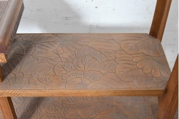 和製ヴィンテージ　日光彫り　天板いっぱいに花々が広がる華やかな飾り棚　(R-091131)