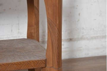 和製ヴィンテージ　日光彫り　天板いっぱいに花々が広がる華やかな飾り棚　(R-091131)