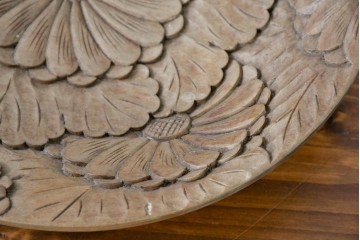 和製ヴィンテージ　日光彫り　花々を敷き詰めたような意匠が美しい花台と皿のセット　(R-091133)
