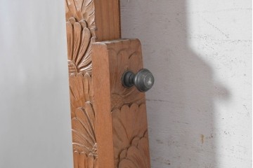 和製ヴィンテージ　日光彫り　多彩な草花の彫りを贅沢に楽しめる鏡台　(R-091136)