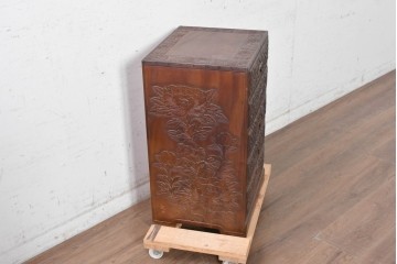 和製ヴィンテージ　日光彫り　梅の花と枝を大胆に描いたサイドチェスト　(R-091137)
