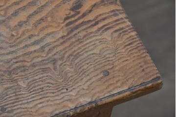 和製アンティーク　昭和初期から昭和中期　特注　逸品　職人手作り工芸家具　タモ材　玉杢　玉杢が美しい8杯の引き出しを備えた片袖机　(R-091138)