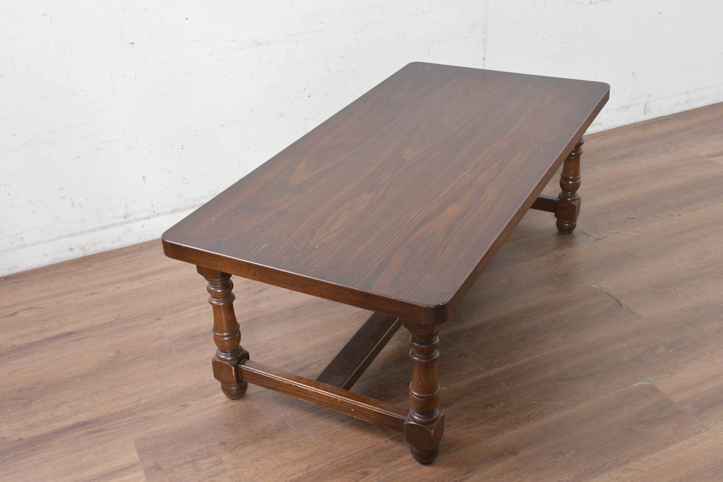 中古　横浜クラシック家具　ノックオンウッド(knockonwood)　コロニアルシリーズ　オーク無垢材　豊かな木目と挽物脚を楽しめるセンターテーブル　定価約26万円　(R-091144)