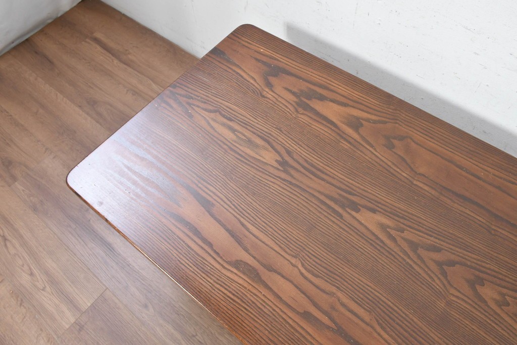 中古　横浜クラシック家具　ノックオンウッド(knockonwood)　コロニアルシリーズ　オーク無垢材　豊かな木目と挽物脚を楽しめるセンターテーブル　定価約26万円　(R-091144)