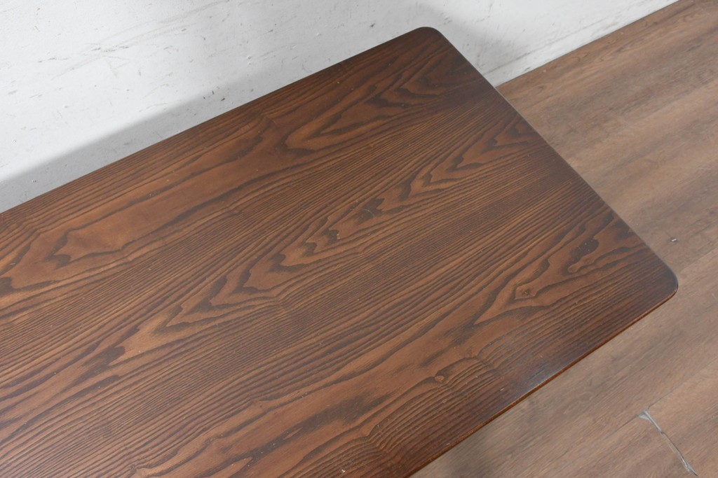 中古　横浜クラシック家具　ノックオンウッド(knockonwood)　コロニアルシリーズ　オーク無垢材　豊かな木目と挽物脚を楽しめるセンターテーブル　定価約26万円　(R-091144)