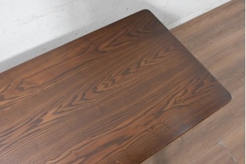中古　横浜クラシック家具　ノックオンウッド(knockonwood)　コロニアルシリーズ　オーク無垢材　豊かな木目と挽物脚を楽しめるセンターテーブル　定価約26万円　(R-091144)