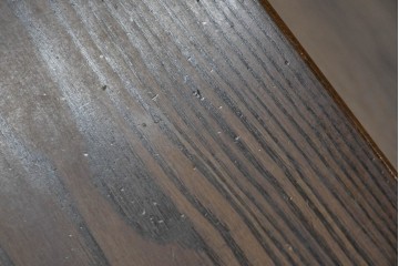 中古　横浜クラシック家具　ノックオンウッド(knockonwood)　コロニアルシリーズ　オーク無垢材　豊かな木目と挽物脚を楽しめるセンターテーブル　定価約26万円　(R-091144)