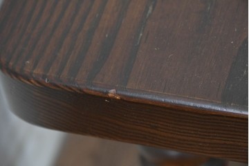 中古　横浜クラシック家具　ノックオンウッド(knockonwood)　コロニアルシリーズ　オーク無垢材　豊かな木目と挽物脚を楽しめるセンターテーブル　定価約26万円　(R-091144)