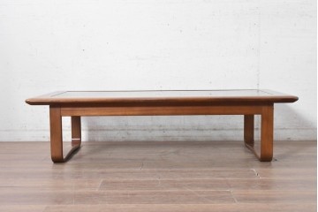 和製ヴィンテージ　1970年から1980年頃　富士ファニチア(FUJI FURNITURE)　ガラス天板越しに格子の意匠が広がるセンターテーブル　(R-091145)