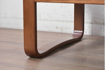 和製ヴィンテージ　1970年から1980年頃　富士ファニチア(FUJI FURNITURE)　ガラス天板越しに格子の意匠が広がるセンターテーブル　(R-091145)