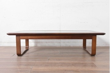 和製ヴィンテージ　1970年から1980年頃　富士ファニチア(FUJI FURNITURE)　ガラス天板越しに格子の意匠が広がるセンターテーブル　(R-091145)