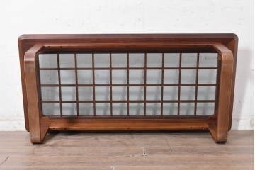 和製ヴィンテージ　1970年から1980年頃　富士ファニチア(FUJI FURNITURE)　ガラス天板越しに格子の意匠が広がるセンターテーブル　(R-091145)