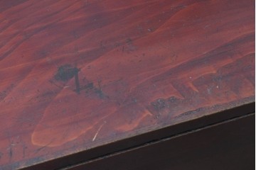 和製アンティーク　明治から大正期　美品　米沢箪笥　前面栗材　桜文様の丸金具が印象的な幅広サイズのローチェスト　(R-091151)