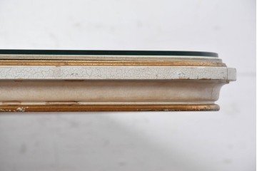 中古　イタリア製　美品　人物像と花籠装飾をあしらったガラス天板付きダイニングテーブル　(R-091161)