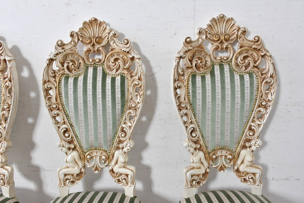 中古　イタリア製　美品　彫刻装飾が見事なストライプ張りのダイニングチェア4脚セット　(R-091162)