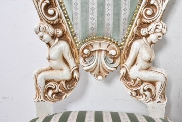 中古　イタリア製　美品　彫刻装飾が見事なストライプ張りのダイニングチェア2脚セット　(R-091163)