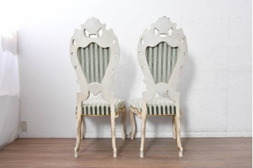 中古　イタリア製　美品　彫刻装飾が見事なストライプ張りのダイニングチェア2脚セット　(R-091163)