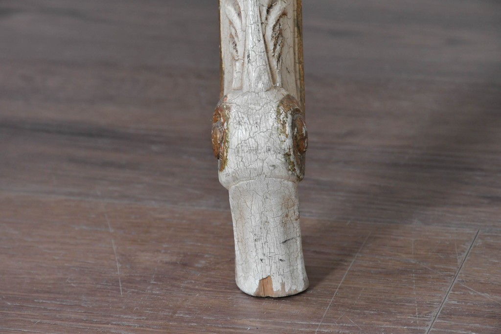 中古　イタリア製　美品　彫刻装飾が見事なストライプ張りのダイニングチェア2脚セット　(R-091163)
