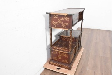 和製アンティーク　時代物　山水風景を高蒔絵で描いた風格漂う飾り棚　(R-091164)