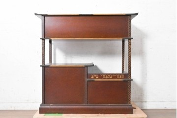 和製アンティーク　時代物　山水風景を高蒔絵で描いた風格漂う飾り棚　(R-091164)