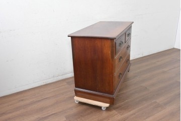 イギリスアンティーク　1920年頃　マホガニー材　ドロップハンドルが可愛らしいチェスト　(R-091165)